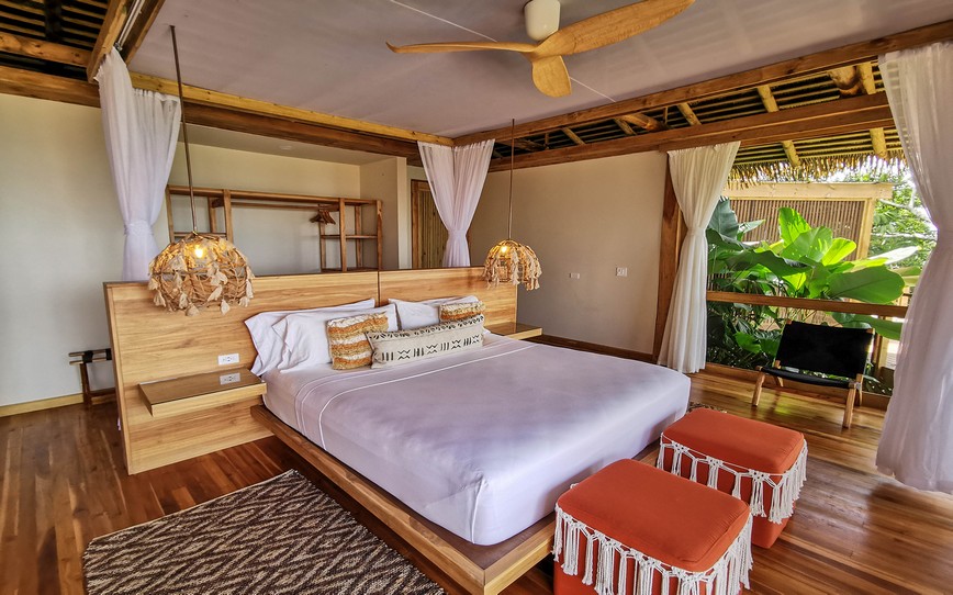 Accomodations,-Bedroom,-Bed,-Villa,-Lapa-Rios,-Costa-Rica.jpg