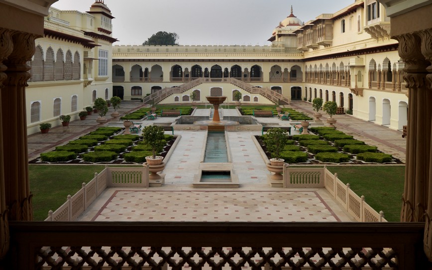Courtyard,-Presidential-Suite,-Rambagh-Palace,-India.jpg