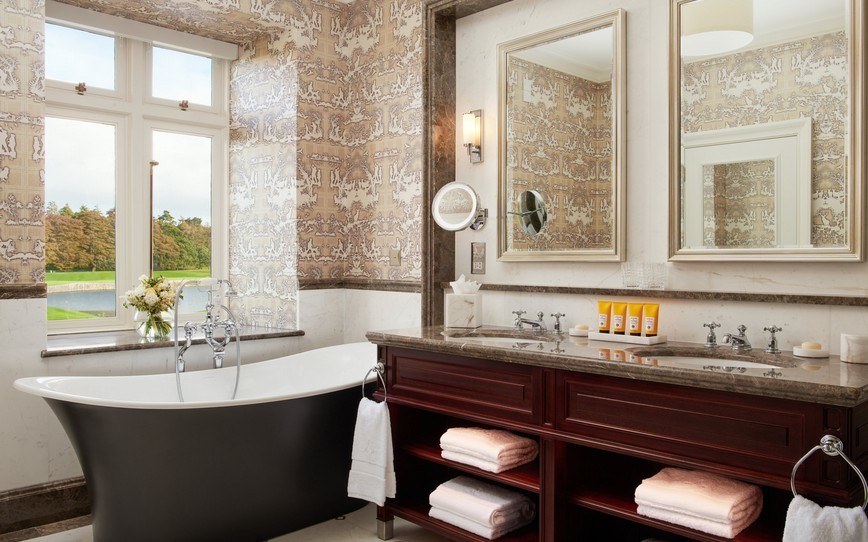 Deluxe-King-Bathroom,-Accomodations,-Adare-Manor,-Ireland.jpg
