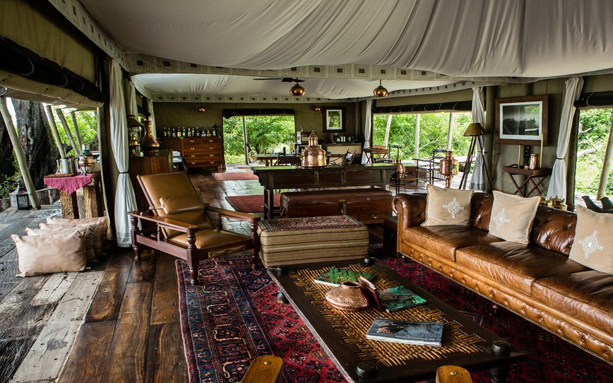Lounge-Area,-Guest-Details,-Zarafa-Camp,-Botswana.jpg